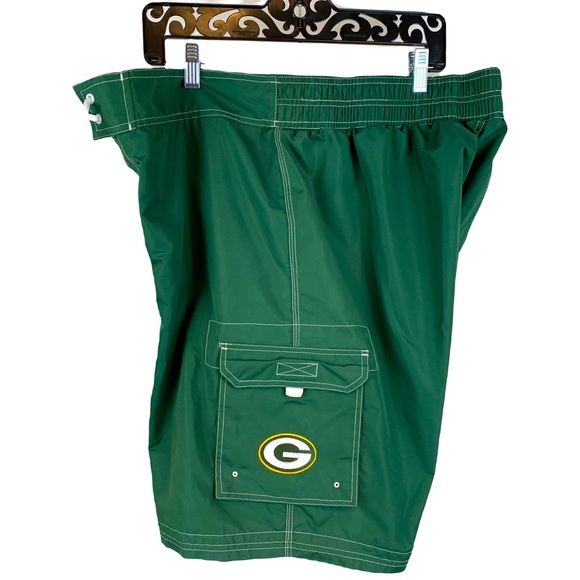 Team Apparel Other - team Apparel GREEN BAY PACKERS mens swim trunks shorts, size 2XL